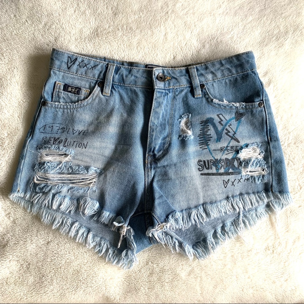 SuperDry vintage styled ripped denim shorts sz25